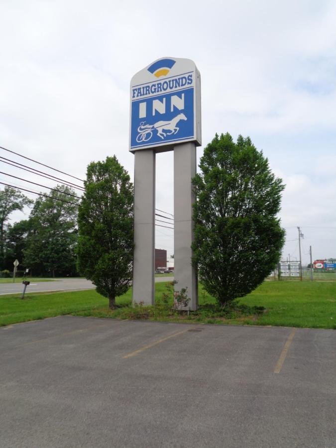 Fairgrounds Inn Du Quoin エクステリア 写真