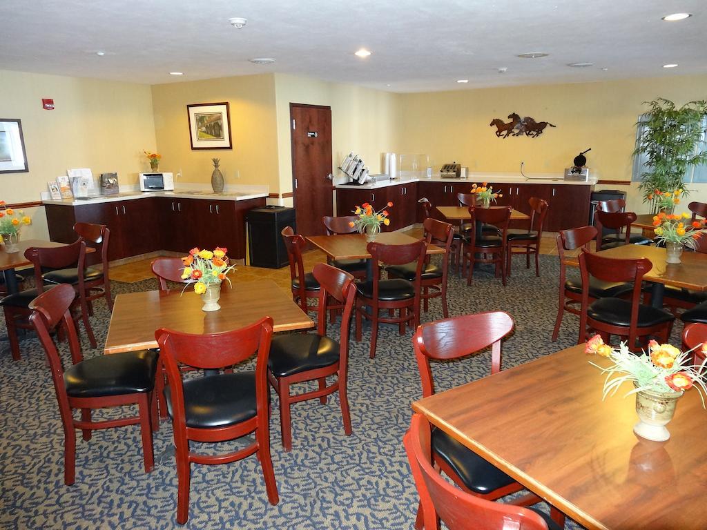 Fairgrounds Inn Du Quoin エクステリア 写真